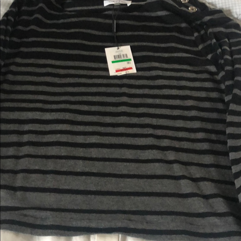 Calvin Klein shirt size large - Picture 2 of 3